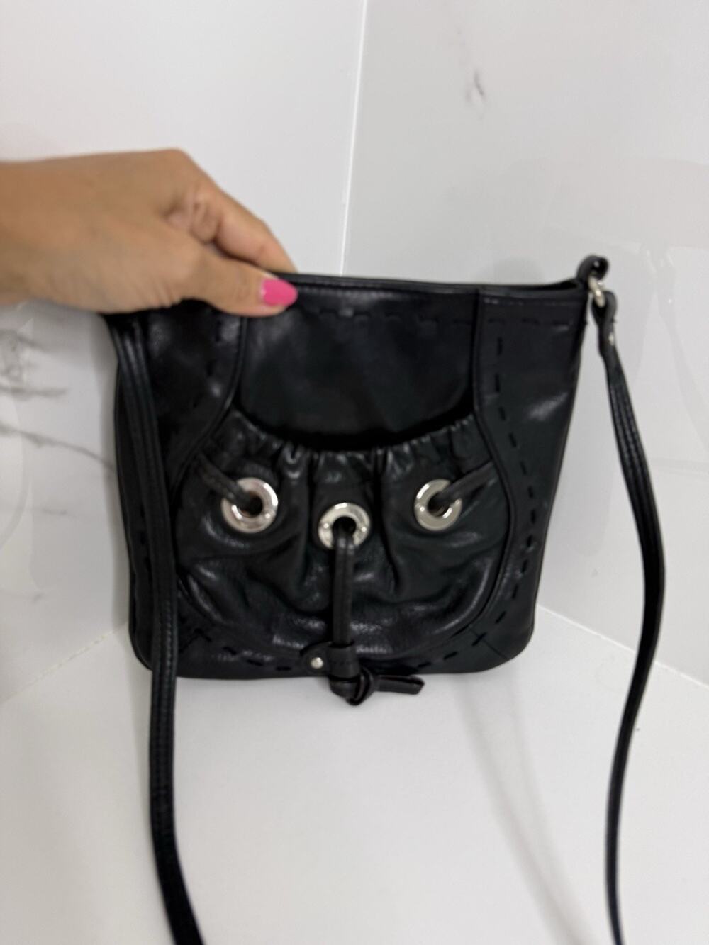 B. Makowsky Glove Leather Drawstring Crossbody Bag QVC Purse Womens Bag Travel